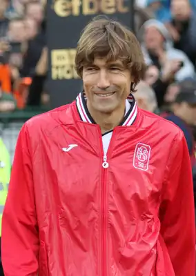 Julio Salinas